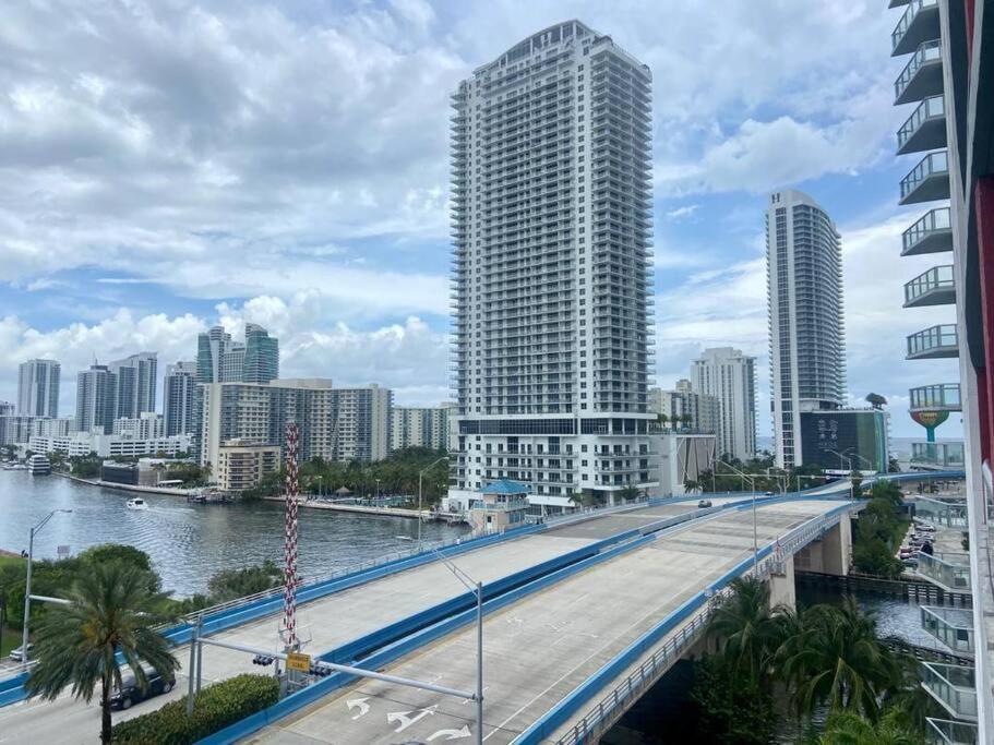 Miami Beach 1B/1B Incredible View Apartment With Kitchen 할렌데일비치 외부 사진