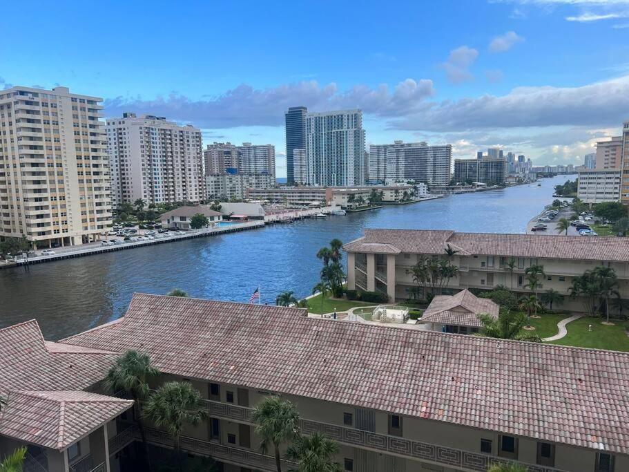 Miami Beach 1B/1B Incredible View Apartment With Kitchen 할렌데일비치 외부 사진